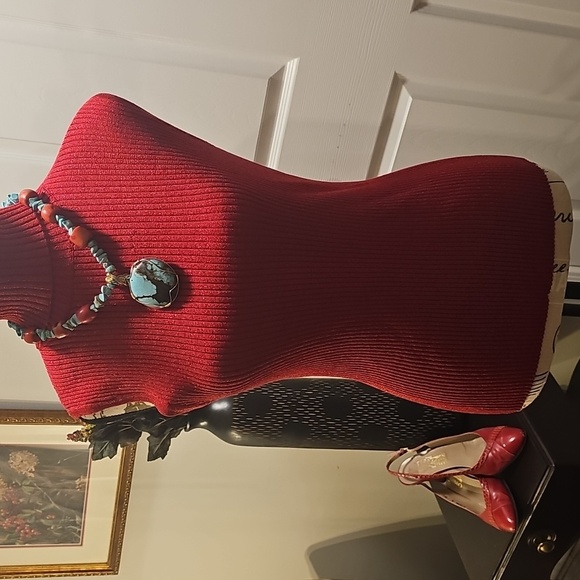 Cable & Gauge Red Sleeveless Metallic Knit Top - Picture 6 of 10